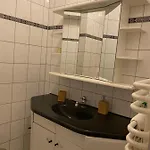 Shared Apartment, Friesenplatz Appartement