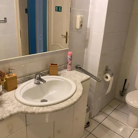 Shared Apartment, Friesenplatz *