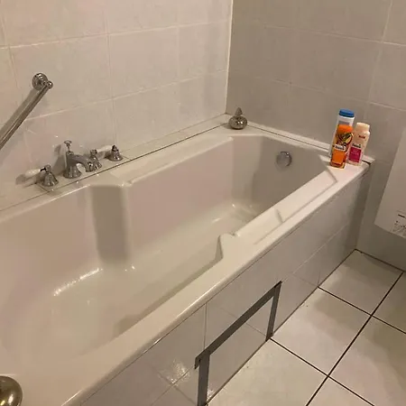 Shared Apartment, Friesenplatz * Colonia