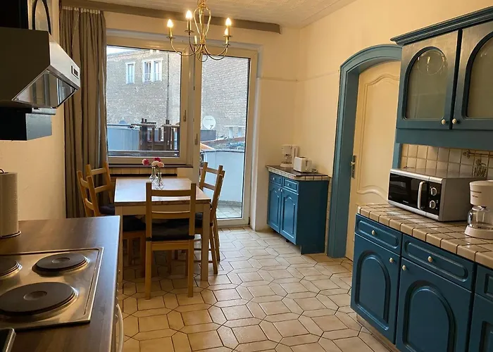 Shared Apartment, Friesenplatz