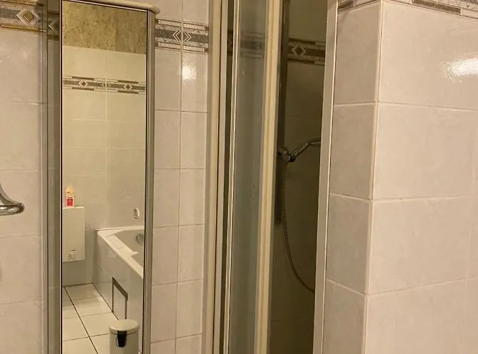 Shared Apartment, Friesenplatz דירה קלן