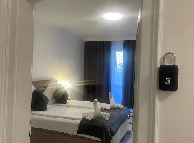 Shared Apartment, Friesenplatz *