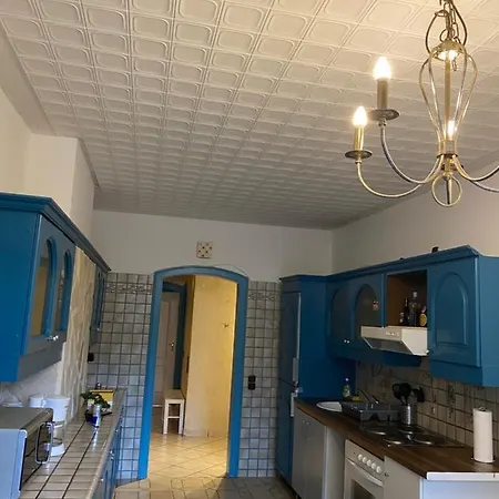 Shared Apartment, Friesenplatz