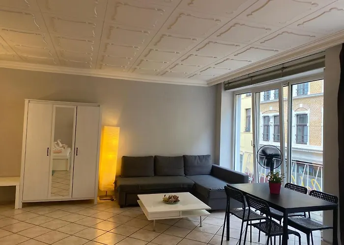 Shared Apartment, Friesenplatz *