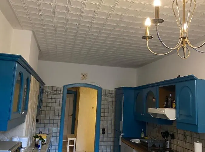 Shared Apartment, Friesenplatz